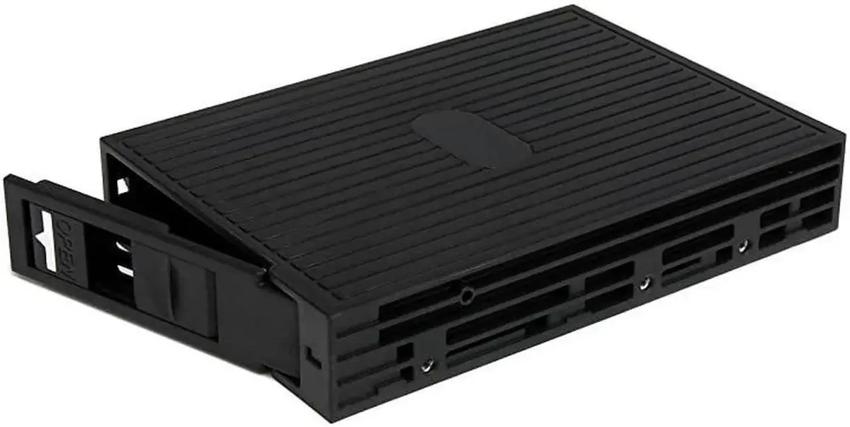 SMUGDESK SMUGDESK 2.5 to 3.5 Inch SATA SAS SSD HDD Drive Bay Adapter Black Metal Bracket — product photo