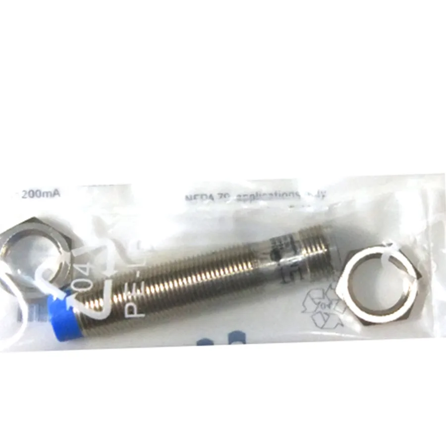 Sick Sick VL18-2T2132 Photoelectric Retro-Reflective Sensor M18 — product photo