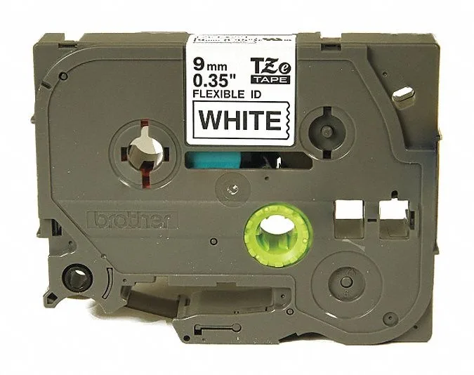 Brother Brother TZeFX221 label tape cartridge black/white — product photo