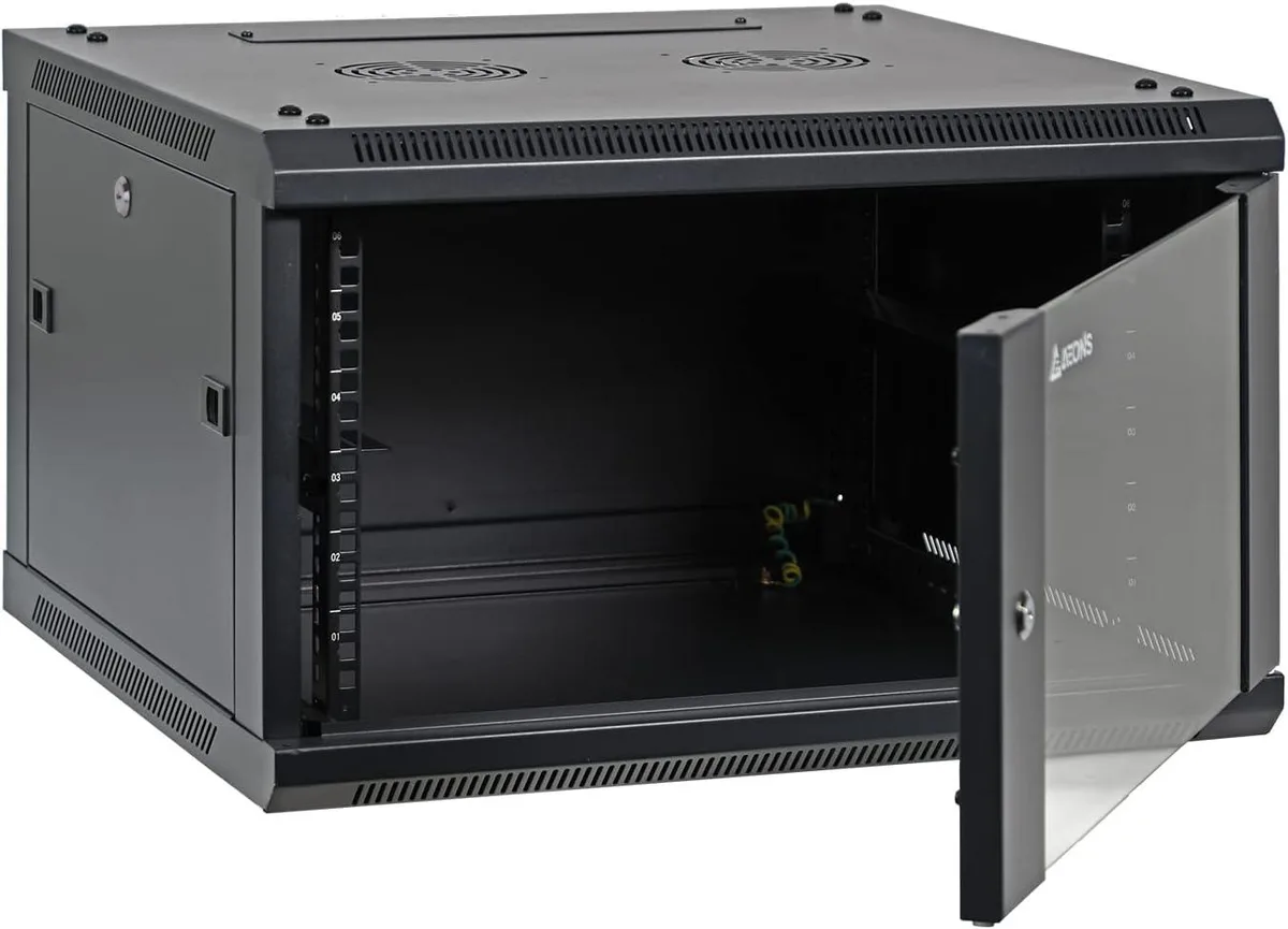 PISKEKAT PISKEKAT 6U Wall Mount Server Rack 19in 22in Depth Black — product photo