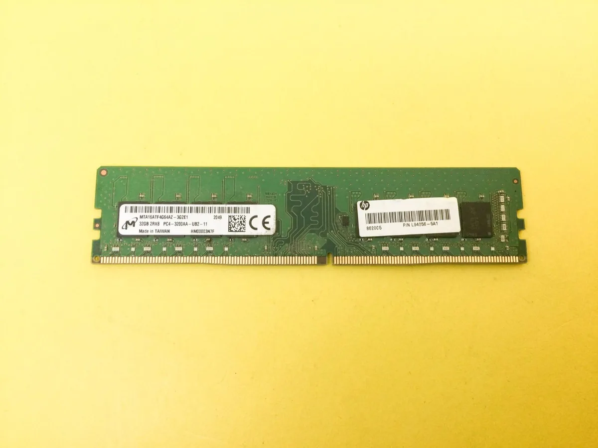 Micron Micron 32 GB DDR4 UDIMM MTA16ATF4G64AZ-3G2E1 — product photo