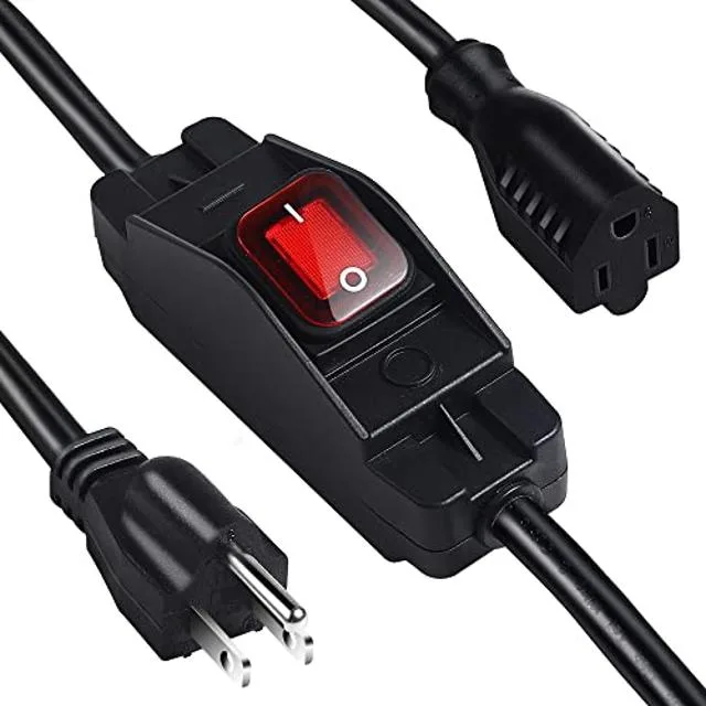 Cable Matters Cable Matters 1.5 ft Outdoor Extension Cord with Waterproof Switch 14 AWG 15A 125V 1875W SJTW — product photo