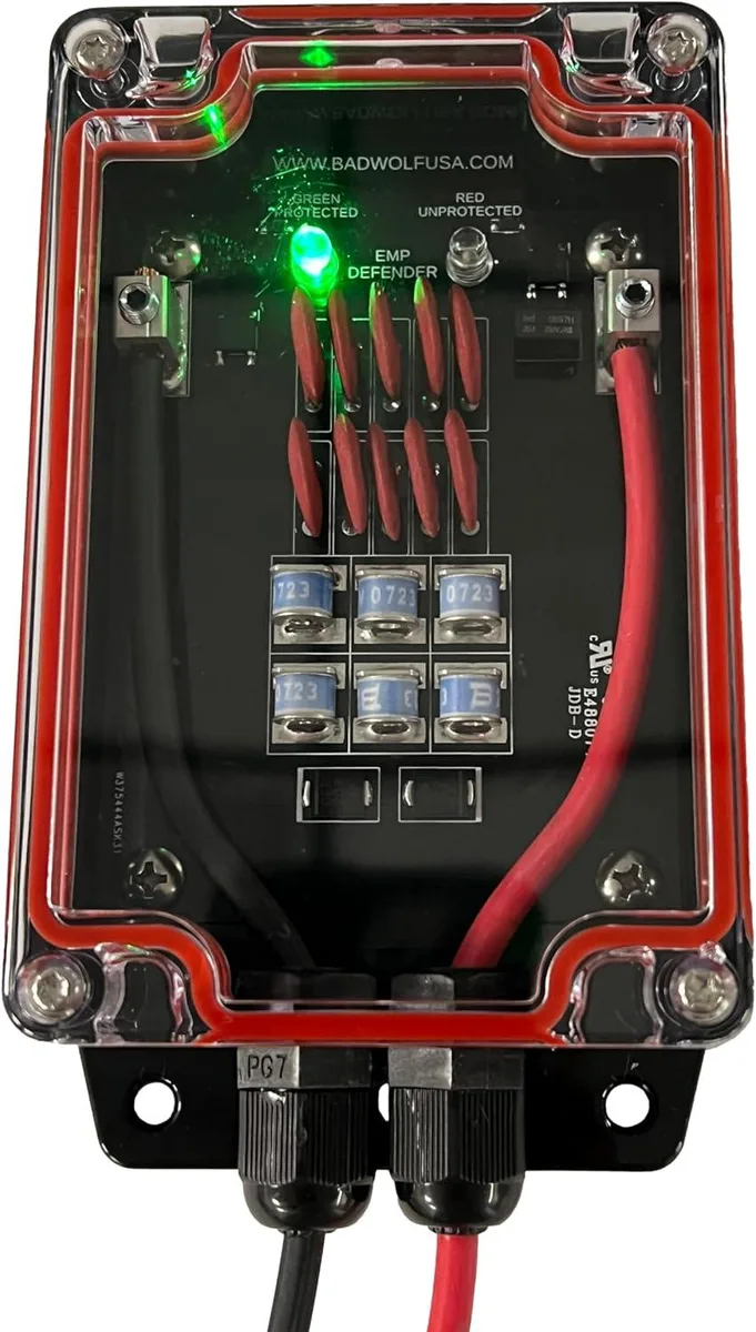 WUQ WUQ EMP Defender 12V Vehicle Surge Protector 250kA — product photo