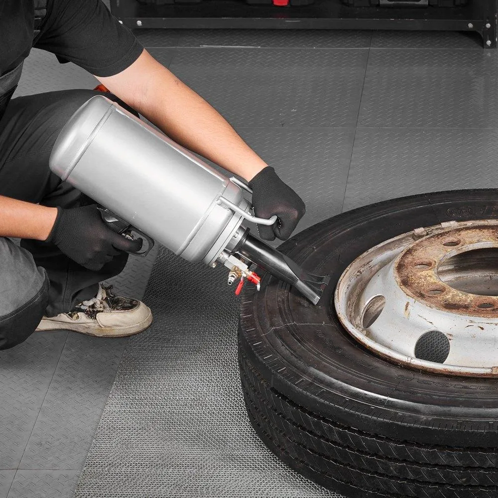 VEVOR VEVOR Portable Tire Bead Seater 1.6 Gal 6 L 87-116 PSI — product photo