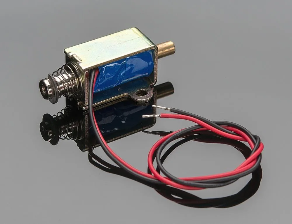 Adafruit Adafruit ADA-412 24 V 30 mm push-pull solenoid — product photo