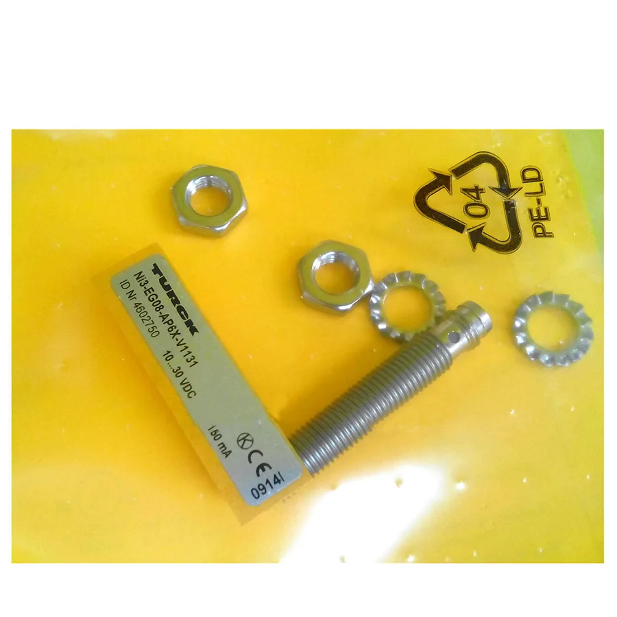 Turck Turck Ni3-EG08-AP6X-V1131 inductive sensor PNP M8 10-30 VDC — product photo
