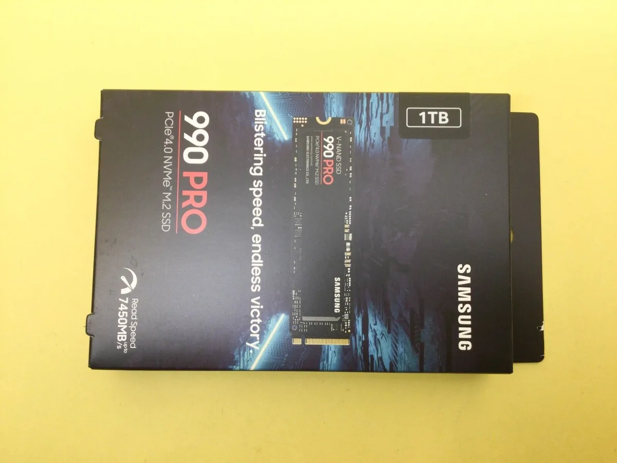SAMSUNG SAMSUNG 990 PRO M.2 2280 1TB PCIe 4.0 NVMe MZ-V9P1T0 internal SSD — product photo