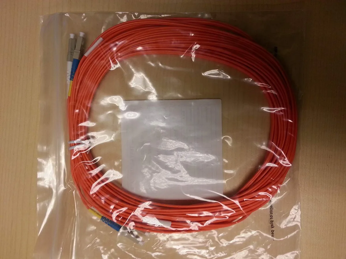 iMBAPrice iMBAPrice 62.5/125 Multimode Duplex Fibre Optic Cable 10m LC-LC — product photo