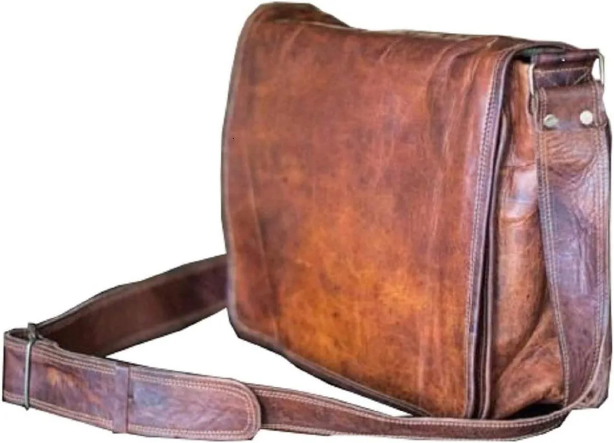 Batianda Batianda 18 inch Leather Messenger Bag 2 in 1 accessory — product photo