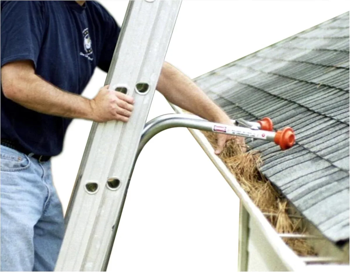 Metal ladder stabilizer with 19 inch standoff arms and 36 inch wide plastic tips