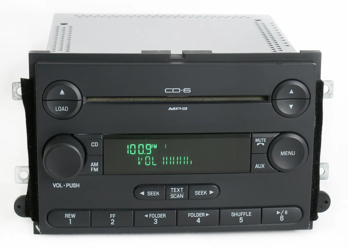 1 Factory Radio 1 Factory Radio 6E5T-18C815-AH receiver 2006 Fusion Milan 6-disc CD aux 3.5 mm no clock — product photo