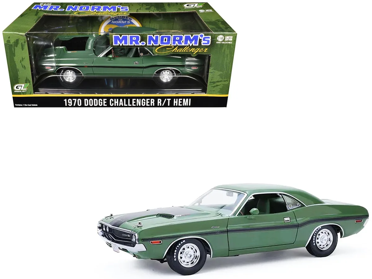 GREENLIGHT GREENLIGHT 1970 Dodge Challenger R/T Hemi F8 Green 1/18 Diecast Model Car — product photo