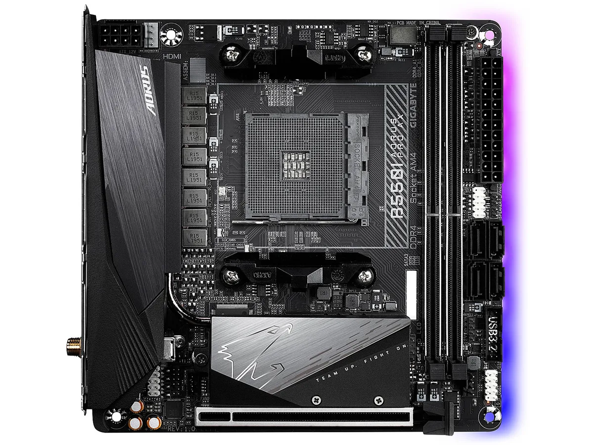 GIGABYTE GIGABYTE B550I AORUS PRO AX AM4 AMD motherboard — product photo