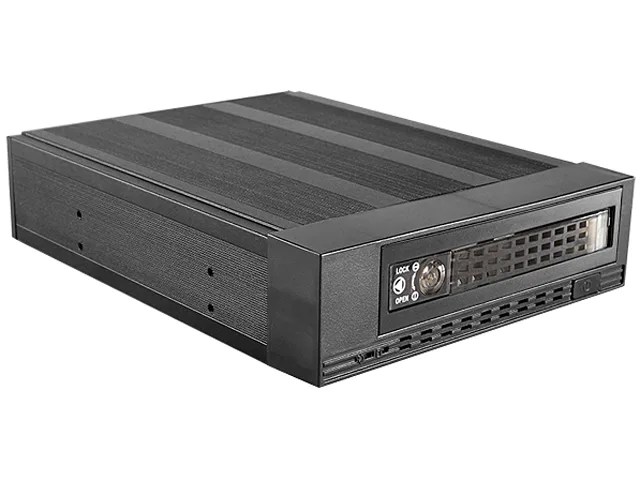 iStarUSA Inc. iStarUSA Inc. T-7M1-SATA-KL 5.25" server accessory, 2.5"/3.5" SATA SAS 6.0 Gbps hot-swap rack, key lock — product photo