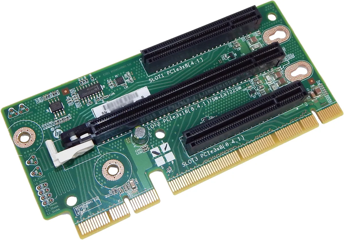HPE HPE 684897-001 PCIe Riser Board No SAS for ProLiant DL380e Gen8 — product photo