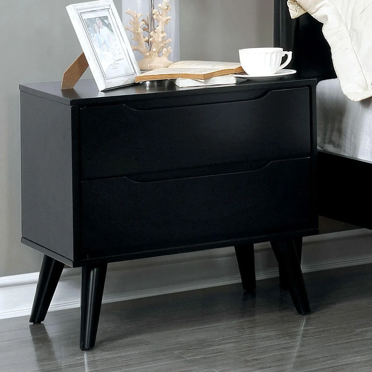 tuphen tuphen 1pc Nightstand Bedroom Set Black 23 5/8"W 17"D 24"H — product photo