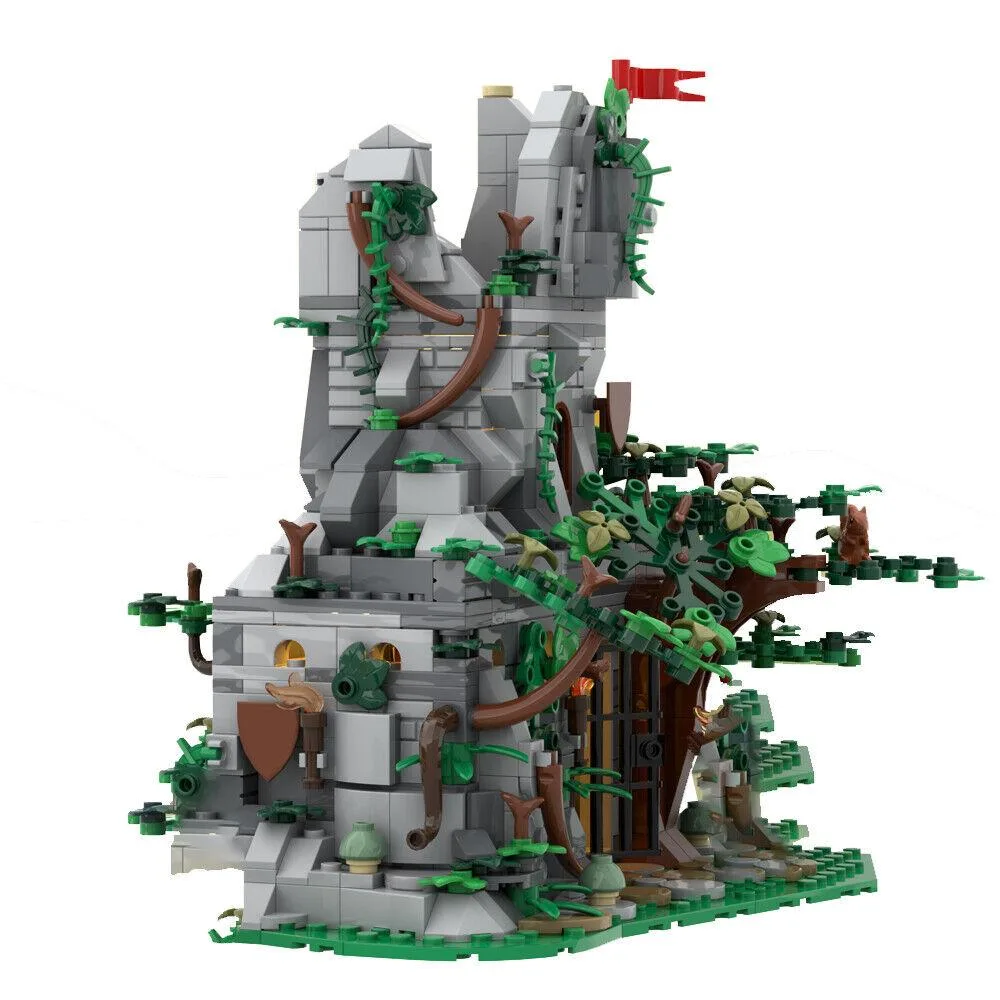 Colourful modular forest outpost building set, 849 pieces