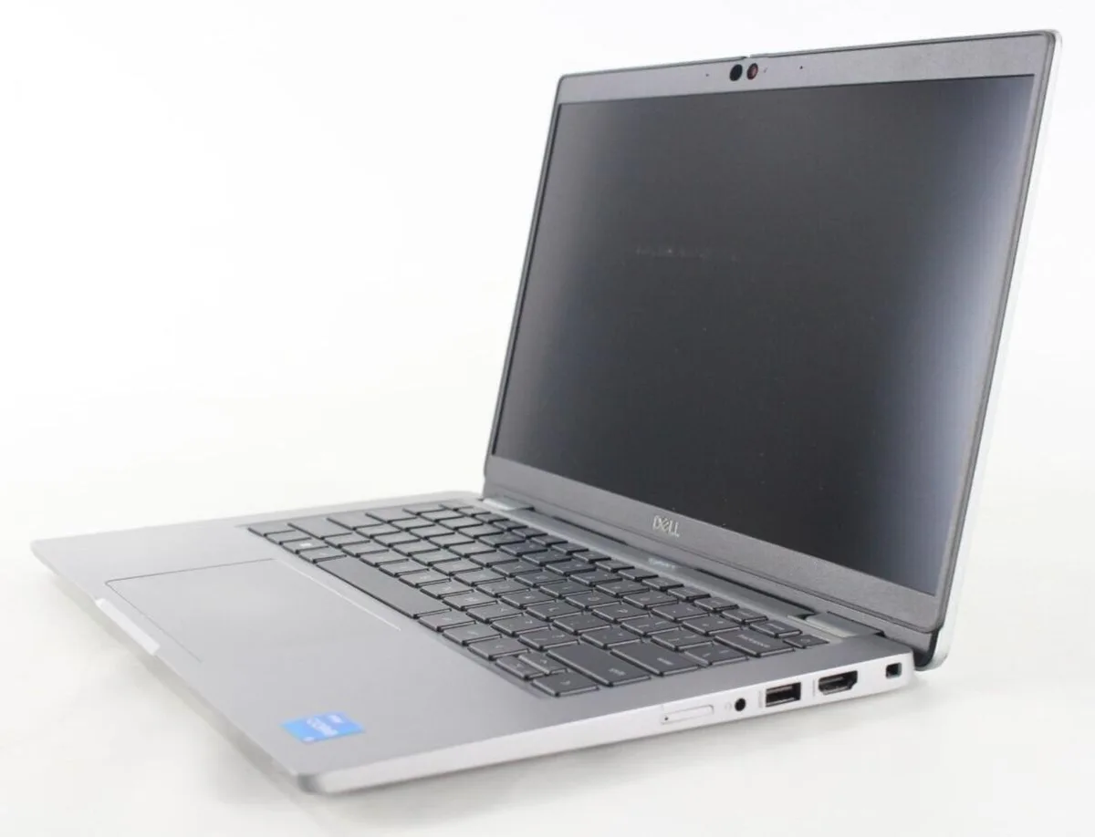 DELL DELL Latitude 5320 2-in-1 laptop 13.3" i5 11th Gen 16GB 256GB SSD Silver (CX) — product photo