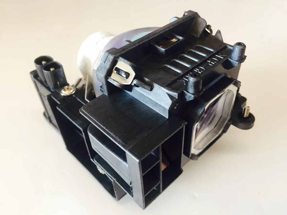 NEC NEC NP43LP DLP replacement lamp 240 day warranty — product photo