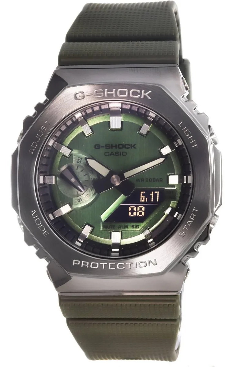 CASIO CASIO G-Shock GM-2100B-3A 200M watch — product photo