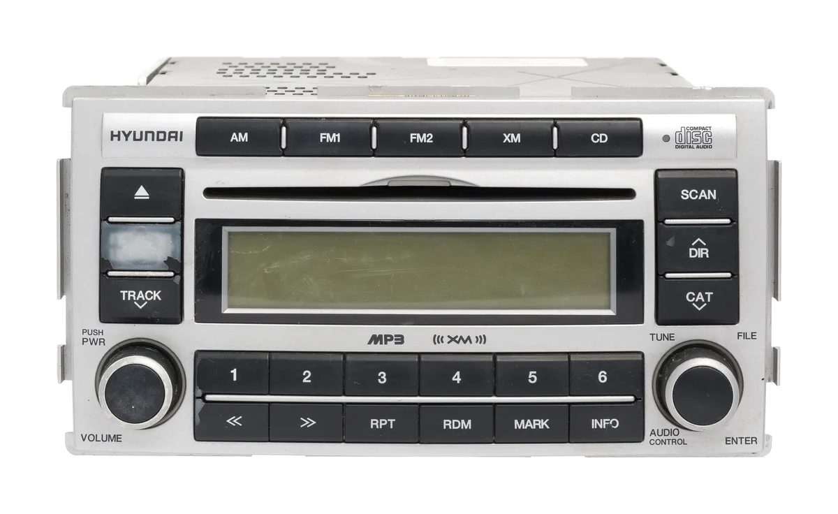 1 Factory Radio 1 Factory Radio C0196100-0W001 receiver 2007-2008 Hyundai Santa Fe AM FM CD MP3 Satellite Ready — product photo