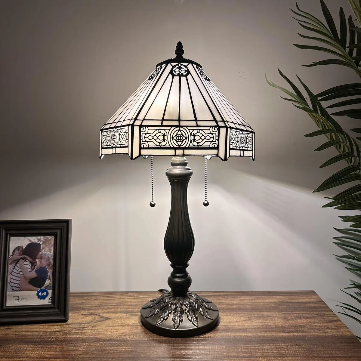 XIN CHENG TIFFANY LIGHTING XIN CHENG TIFFANY LIGHTING Tiffany Style Table Lamp White Hexagon Stained Glass Mission 12"W*12"D*22"H — product photo