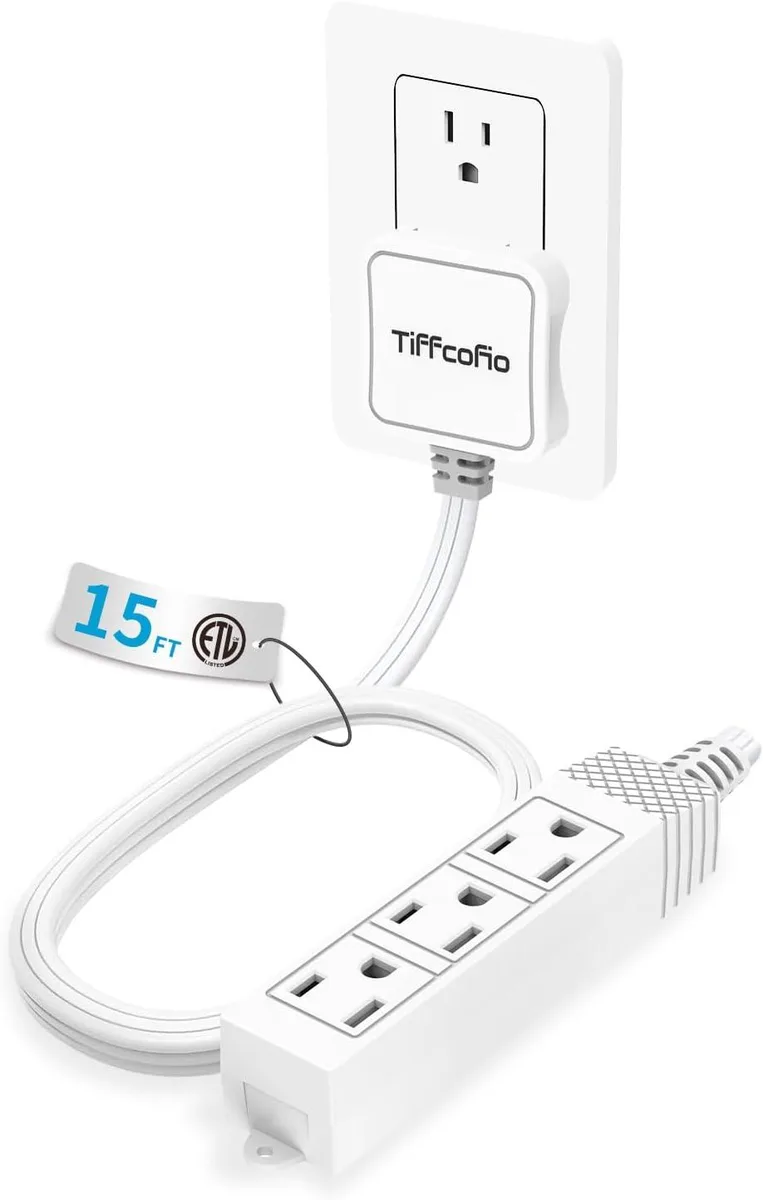  Tripp Lite Flat Plug Power Extension Cord 9 ft 3 Outlets 16 AWG 13A 125V Blue — product photo