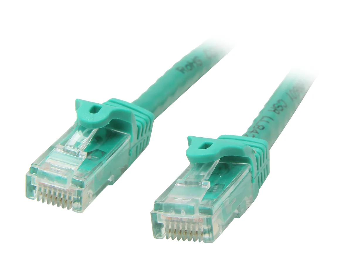 Green 25 ft Cat6 snagless UTP patch cable with molded connectors