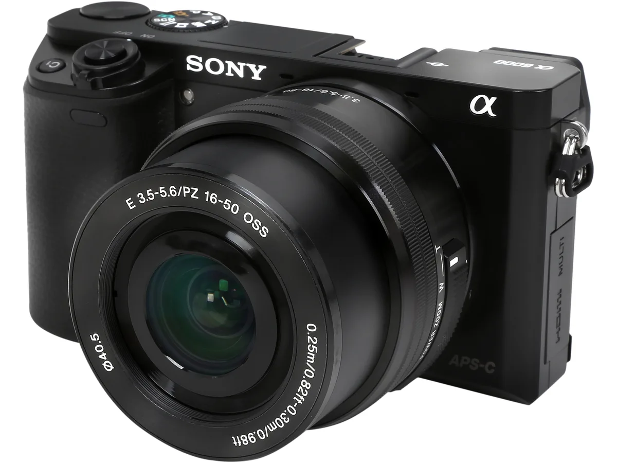 Sony Sony ILCE-6000L/B compact mirrorless camera with 16-50 mm lens — product photo