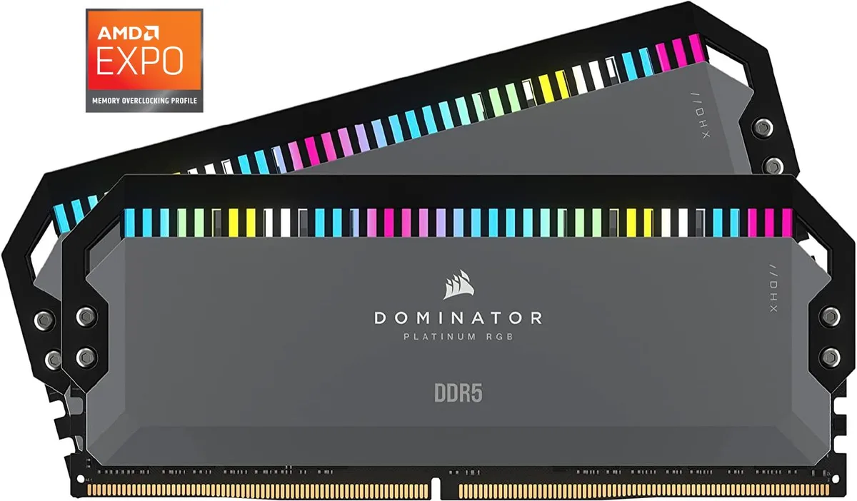 Corsair Corsair Dominator Platinum RGB 32GB (2 x 16GB) DDR5 5200 CL40 desktop RAM CMT32GX5M2B5200Z40 — product photo