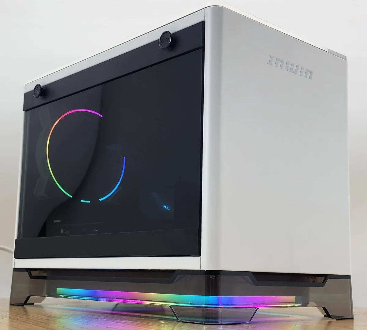 Custom Custom i7-11700F RTX 3070 16GB DDR4 1TB NVME InWin A1 Prime ITX White gaming PC — product photo