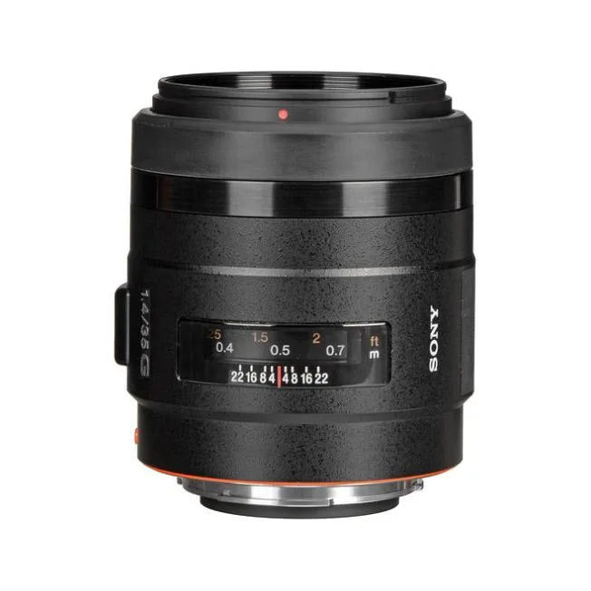 Sony Sony FE 35mm F1.4 GM G Master camera lens — product photo