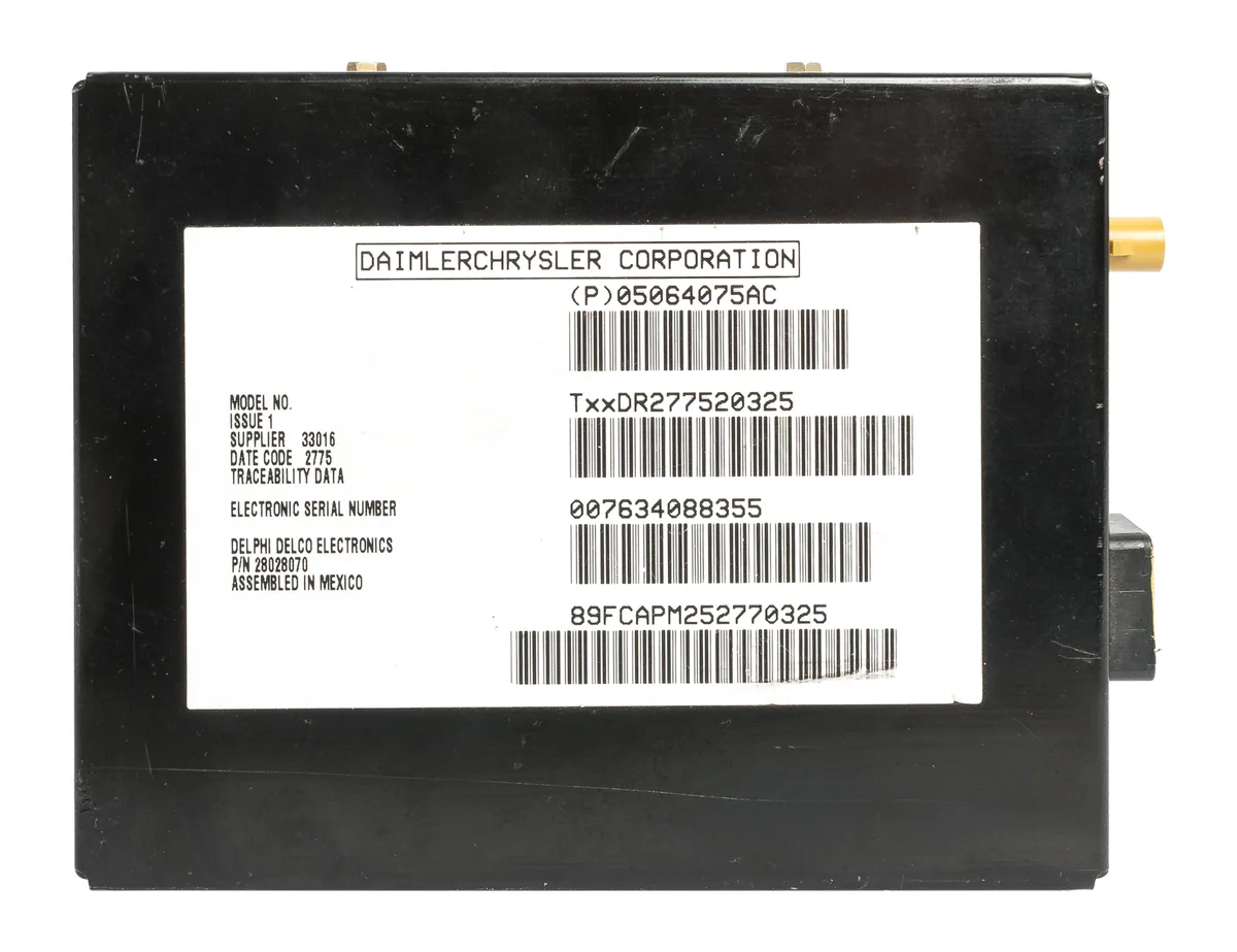 1 Factory Radio 1 Factory Radio Satellite Receiver Module 05064075AC — product photo
