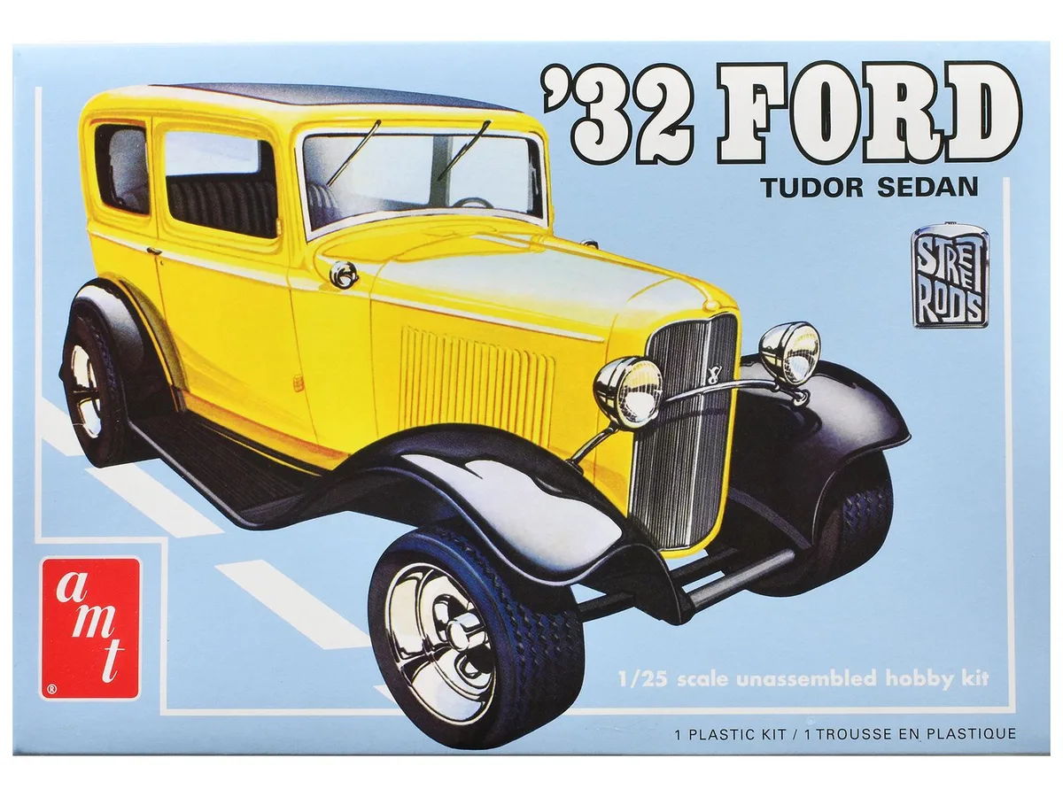 AMT AMT 1932 Ford Tudor Sedan Street Rods 1/25 Scale Model Kit 159 Parts 427 Engine — product photo
