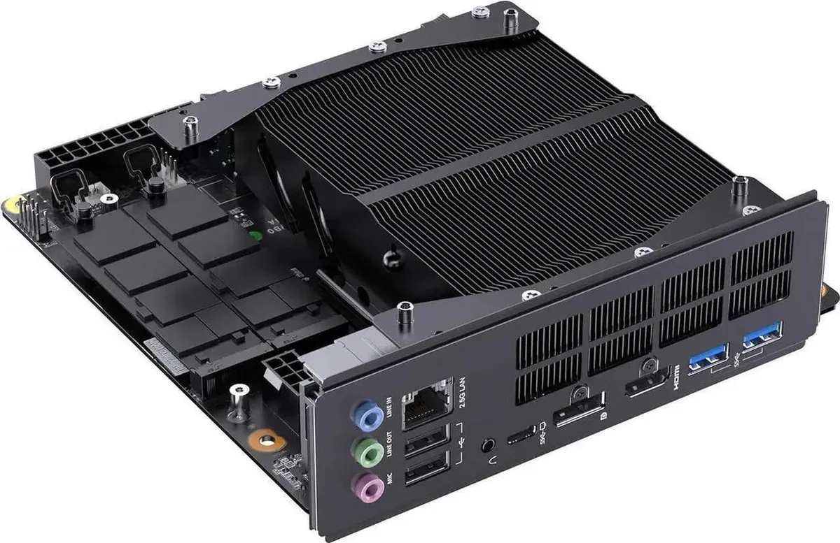 minisforum minisforum DeskMini BD775i SE barebone mini PC Ryzen 7 7745HX — product photo