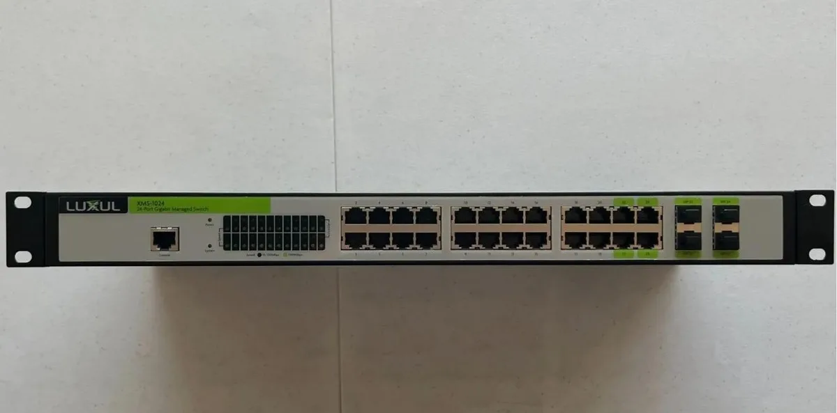 Luxul Luxul XMS-1024 24-port Gigabit managed switch with 4 SFP ports — product photo