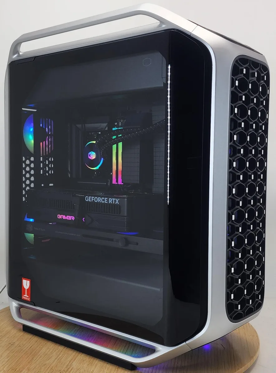 Custom Custom Ryzen 7 9850X3D 32GB DDR5 2TB NVME RTX 5090 Gaming PC — product photo