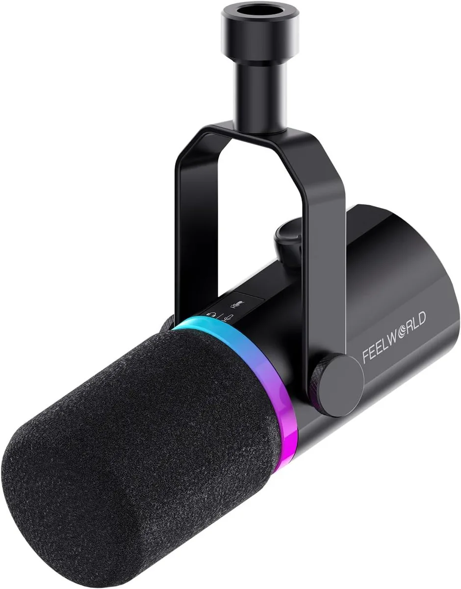 WUQ WUQ PM1 XLR USB Dynamic Microphone Voice-Isolating RGB Mute 3.5mm — product photo