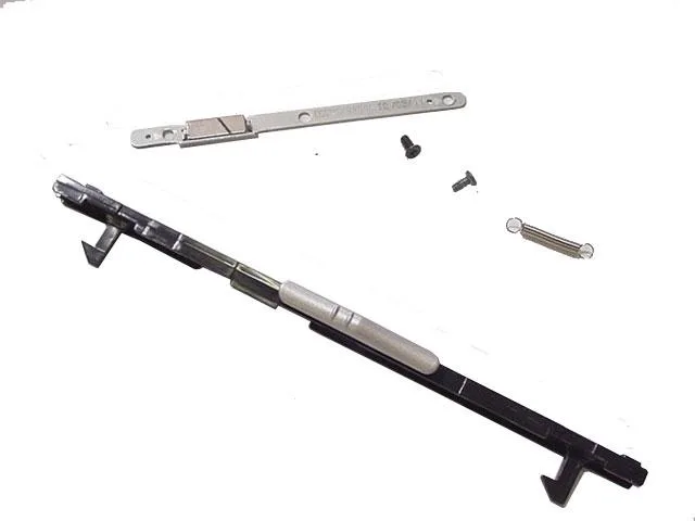 DELL DELL Inspiron 1100 1150 5100 5150 14.1" LCD Latch Hook 1W203 — product photo
