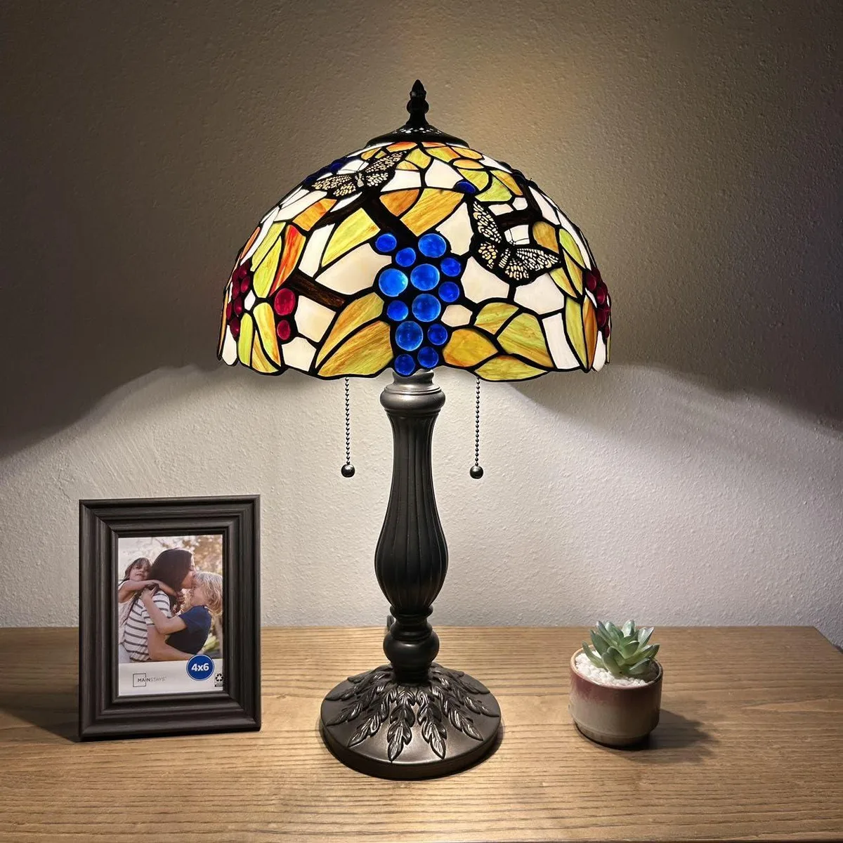 XIN CHENG TIFFANY LIGHTING XIN CHENG TIFFANY LIGHTING Green Stained Glass Butterfly Table Lamp 12"W 22"H — product photo