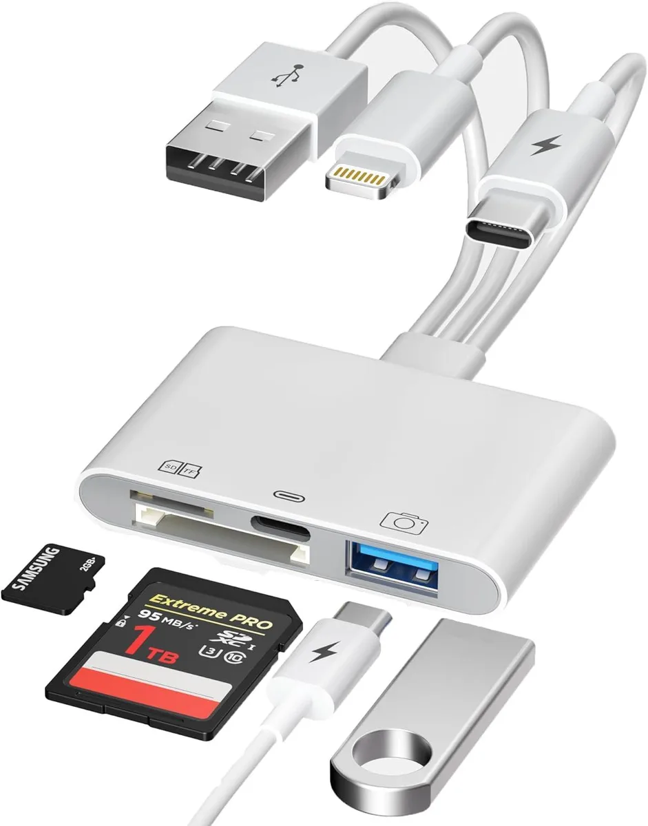 FLEANE FLEANE 3-in-1 SD/TF Card Reader Lightning USB-C USB-A audio adapter — product photo