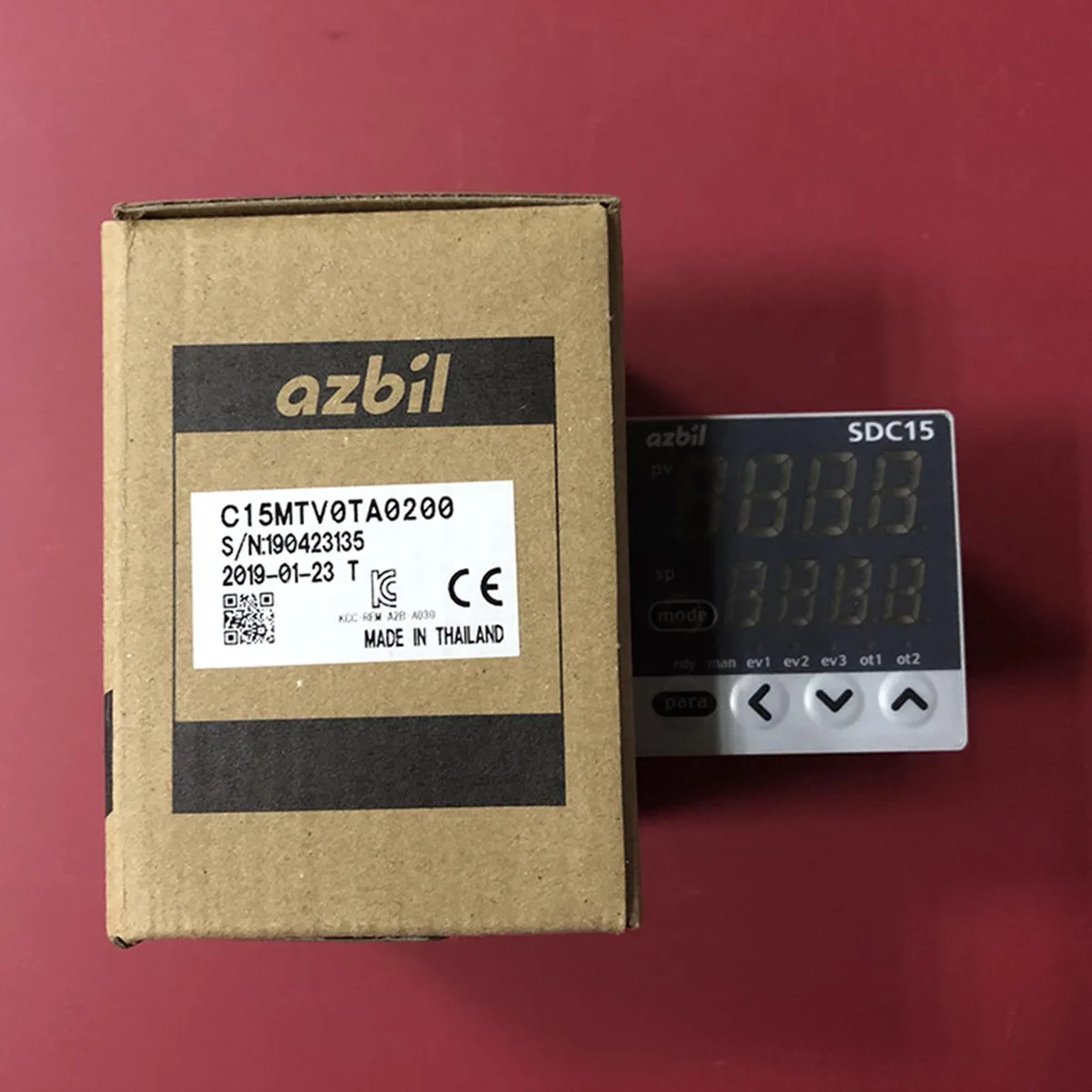 YAMATAKE YAMATAKE C15MTV0TA0200 Temperature Controller 15 200 electrician tool — product photo
