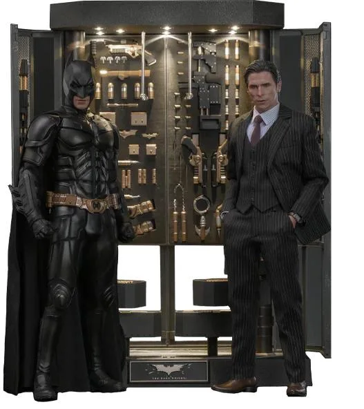 Hot Toys Hot Toys MMS750 Batman Armory &amp; Bruce Wayne action figure — product photo