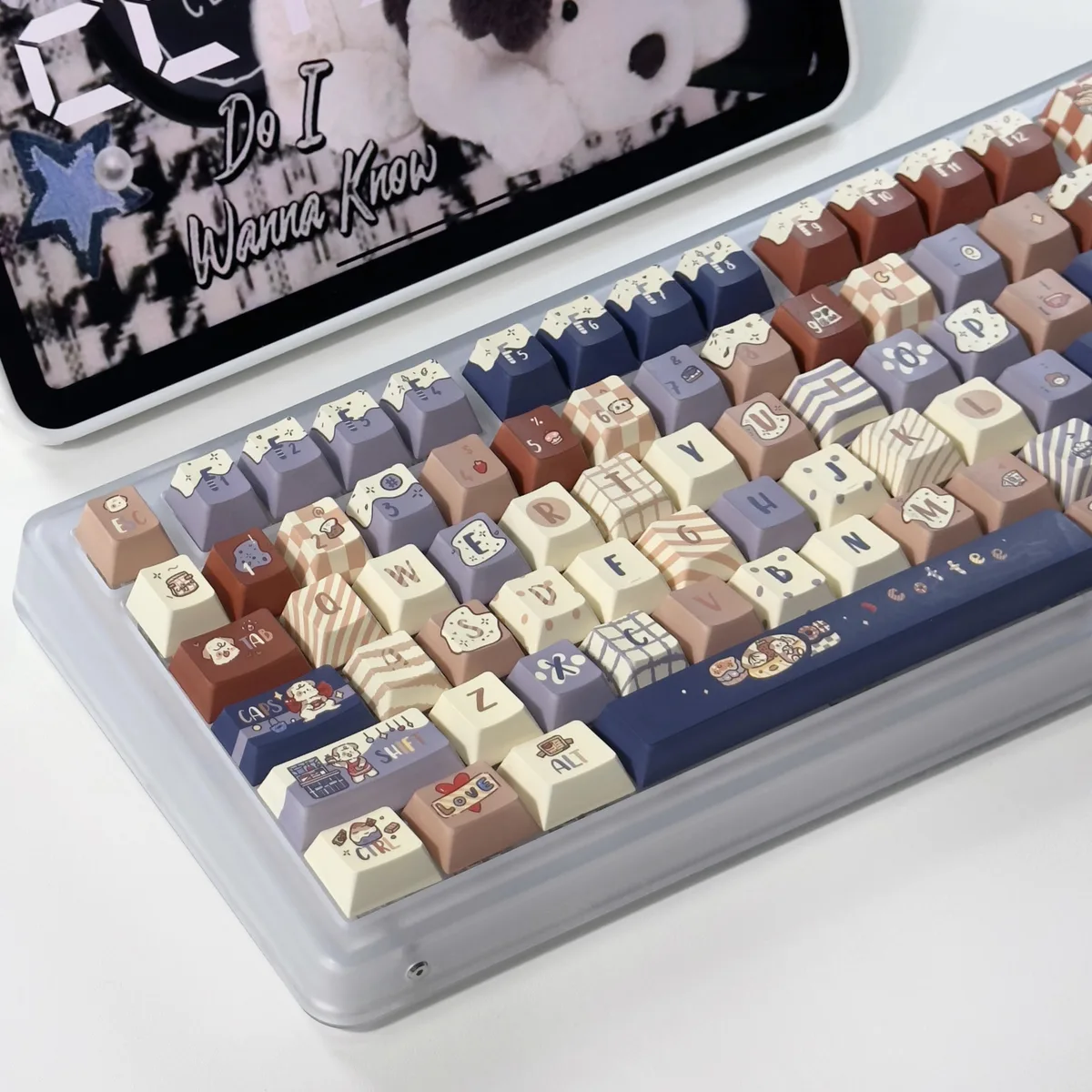 BFKK BFKK PBT Keycaps Cherry Profile 131 Keys Coffee Dog — product photo