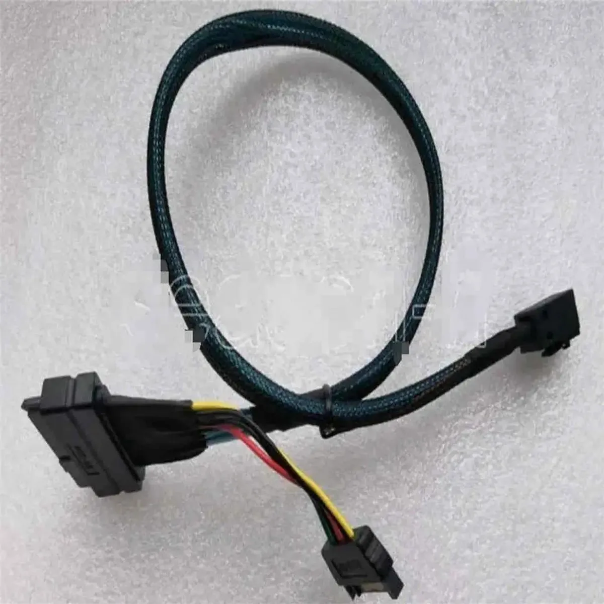 SMUGDESK SMUGDESK 12Gbps Mini SAS HD SFF8643 to U.2 SFF8639 Cable 0.5m — product photo