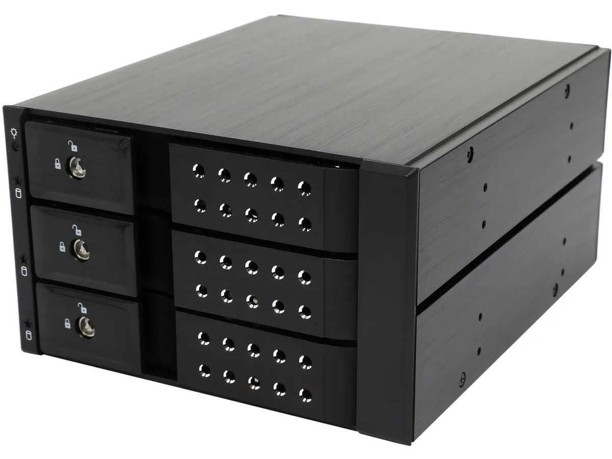 STARTECH STARTECH HSB3SATSASBA 3 Bay 3.5in SATA SAS 6.0 Gbps Trayless Hot Swap Backplane hdd accessory — product photo