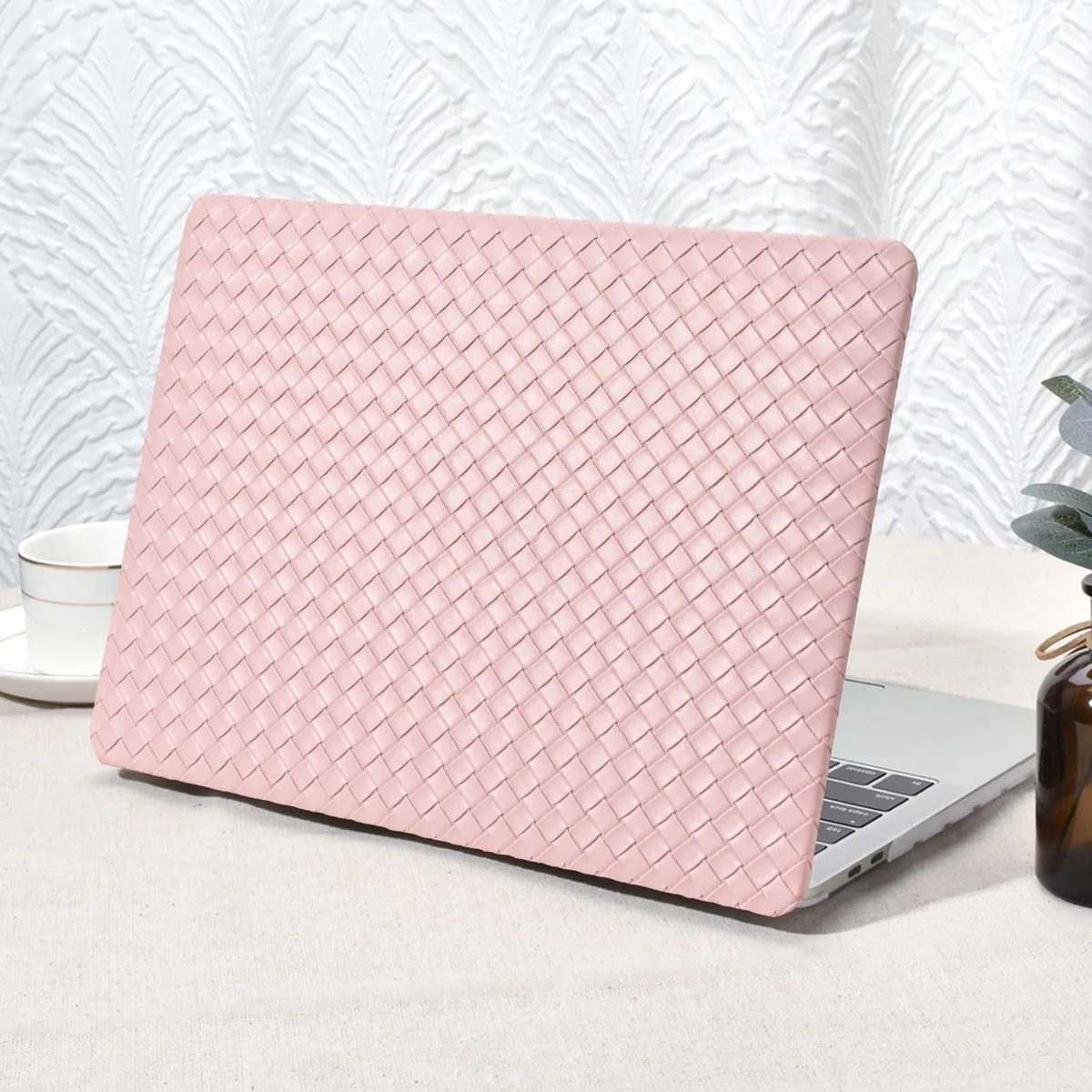 Batianda Batianda 2 in 1 Accessory MacBook Pro 13 inch Pink Tartan PVC — product photo