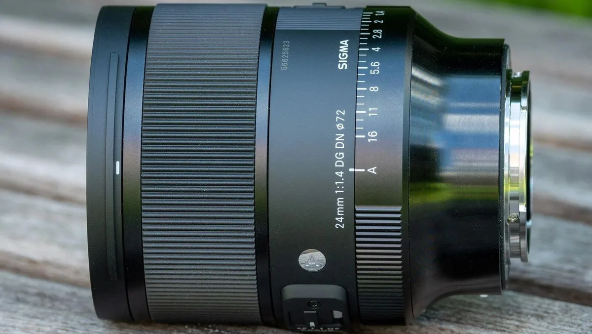 SIGMA SIGMA 24mm f/1.4 DG DN Art Lens for Sony E — product photo