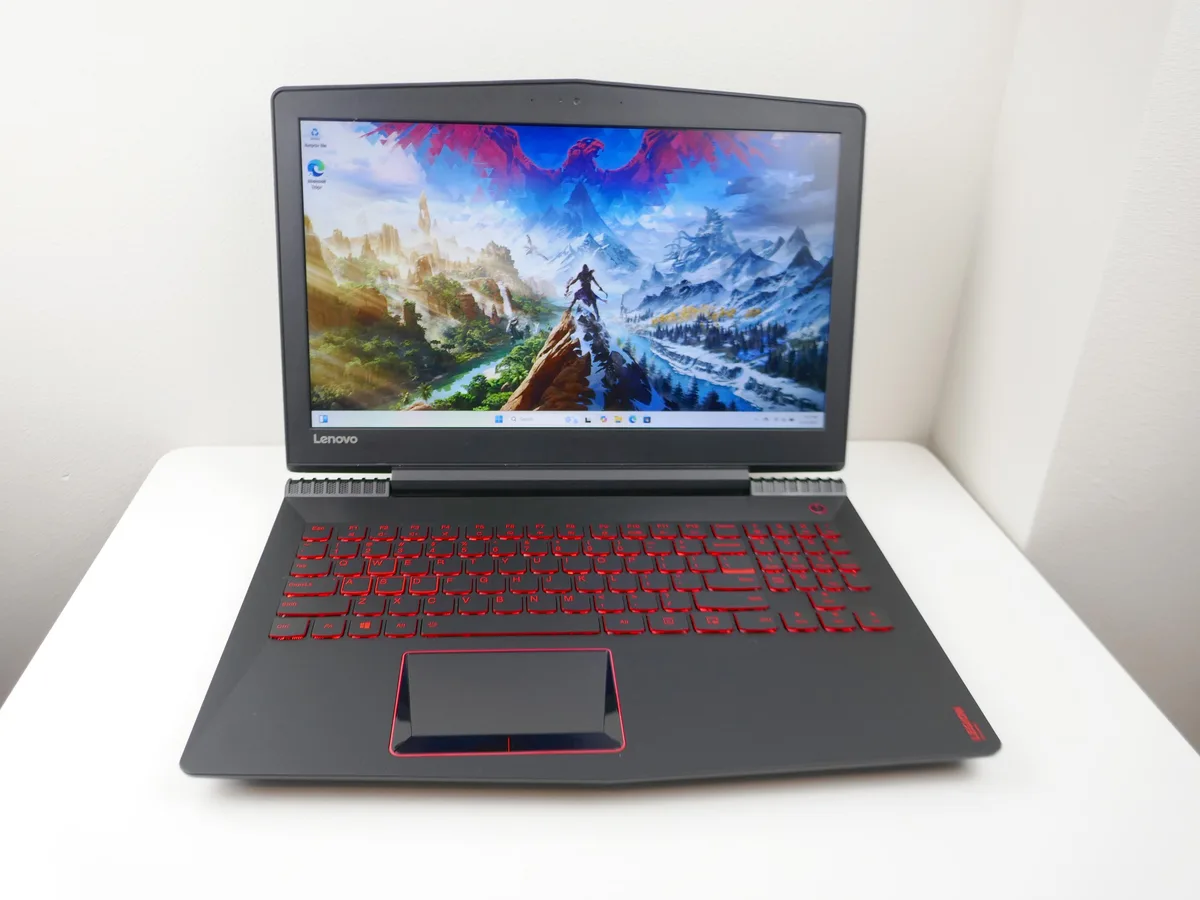 Lenovo Lenovo Legion Y520 laptop i7-7700HQ 16GB 2TB HDD 256GB SSD GTX 1050 Ti 15.6 — product photo