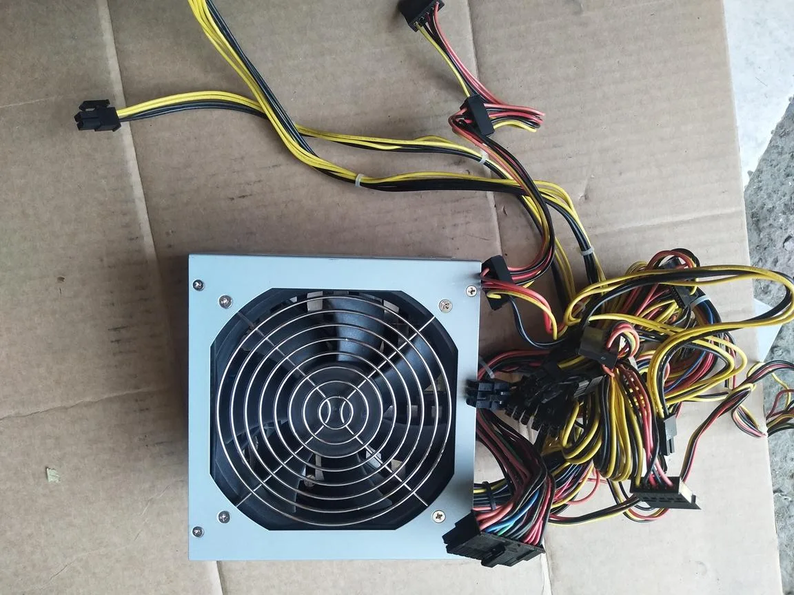 KHACHIMO KHACHIMO SS-650HT ACTION PFC F3 Dual CPU8P power supply — product photo
